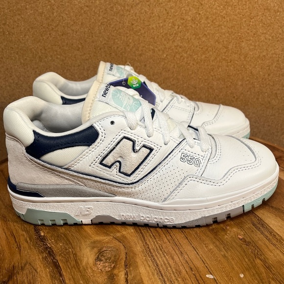 New balance
550
'white winter fog'
Bran new - Picture 6 of 8
